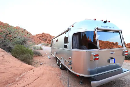 25ft Airstream - with Solar - 1/2 Ton Towable