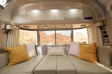 25ft Airstream - with Solar - 1/2 Ton Towable