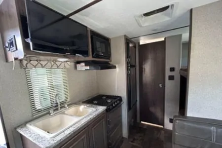 21' Keystone Passport Travel Trailer