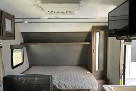 21' Keystone Passport Travel Trailer