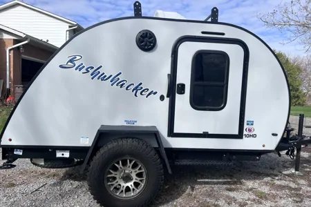 Jojo’s Braxton Creek Bushwhacker 10HD Travel Trailer