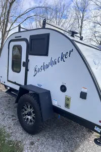 Jojo’s Braxton Creek Bushwhacker 10HD Travel Trailer