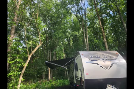 Palomino Puma 28DBFQ Travel Trailer