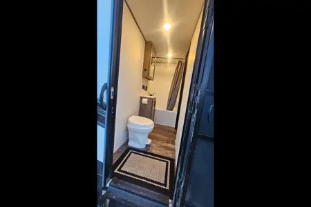 Z&S Home on Wheels w/Bunk Room