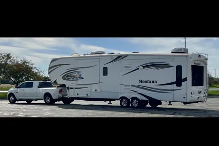 Thomas's Keystone Montana Fifth Wheel