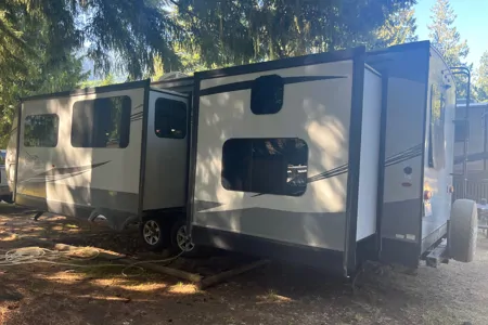 Large group -  Jayco Jayflight  Travel Trailer