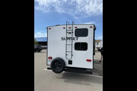 2021 Crossroads RV Sunset Trail SS188BH