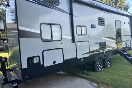 MICHIGAN LIFE RV