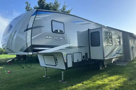MICHIGAN LIFE RV