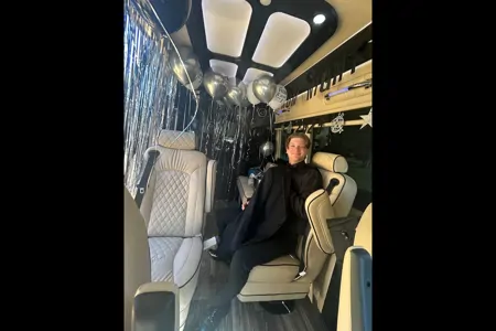 Mercedes-Benz Luxury Sprinter 144