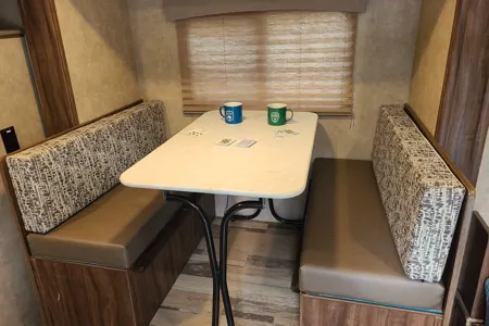 Lovely Clean & Tidy Trailer with Bunk Beds