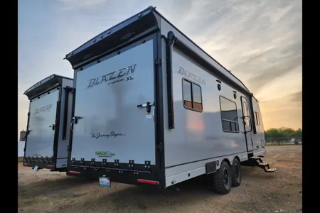 2026 Genesis Supreme Blazen 275crxl Toy Hauler