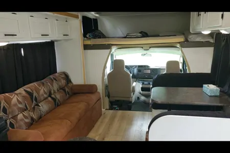 32' Coachmen Motorhome - Family Friendly, newly remodeled & Fully equipped!