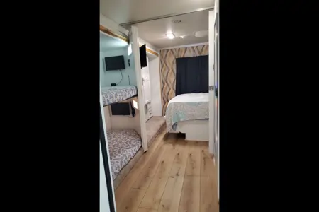 32' Coachmen Motorhome - Family Friendly, newly remodeled & Fully equipped!