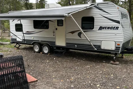 YYC Fully Stocked 26’ RV - bring food, clothes and bedding