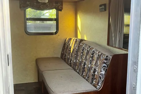 YYC Fully Stocked 26’ RV - bring food, clothes and bedding
