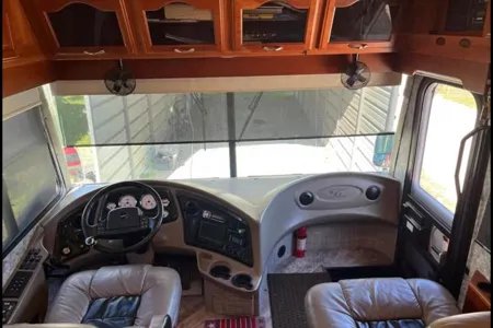 FUN AND COMFORTABLE SPORTS MOTOR HOME