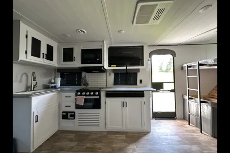 Char's Keystone 250BH Travel Trailer
