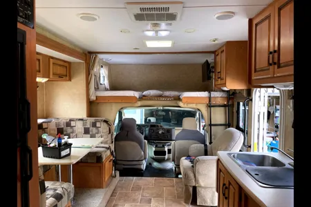 #2 Julia's Forest River Sunseeker  Class C