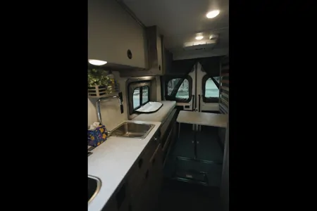 2025 Winnebago Solis NPF (National Park Foundation edition) 59P Adventure Van