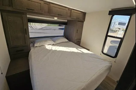 2025 Alpha Wolf Bunkhouse | Sleeps 10 | Delivery Available