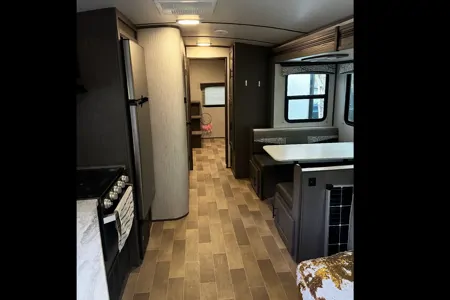 Cruiser RV MPG 3100BH Travel Trailer