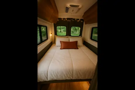 2024 Winnebago Roam 59RZPT | The Only Open-Concept Pop-Top Class B Starlink