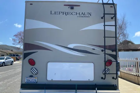 2017 Coachman Leprechaun Class C