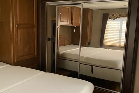 2017 Coachman Leprechaun Class C