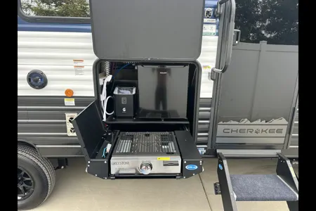 Spacious Bunkhouse - Sleeps 9 -Grey Wolf 26DBH Travel Trailer