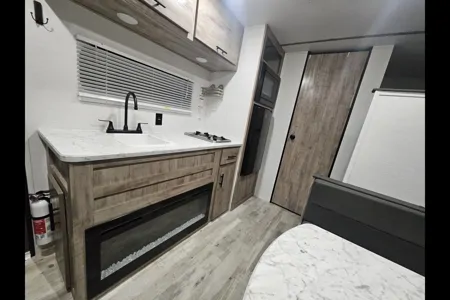 Meet Breezy- Our 18ft Camper