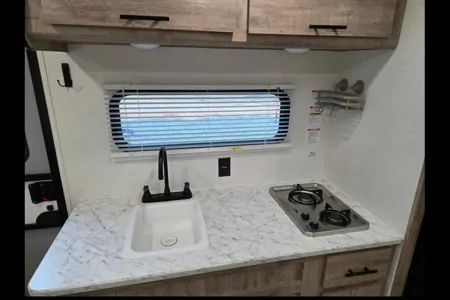 Meet Breezy- Our 18ft Camper