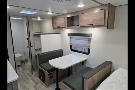 Meet Breezy- Our 18ft Camper