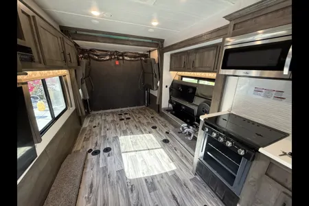 Desert & Dunes Forest River Forest River Sandstorm M-272SLC Toy Haul