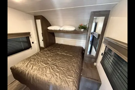 Desert & Dunes Forest River Forest River Sandstorm M-272SLC Toy Haul