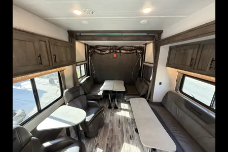 Desert & Dunes Forest River Forest River Sandstorm M-272SLC Toy Haul