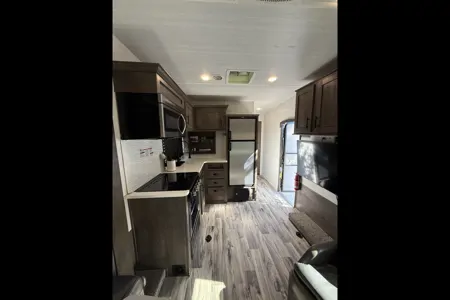 Desert & Dunes Forest River Forest River Sandstorm M-272SLC Toy Haul