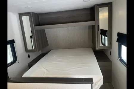 Alex's Keystone 240BH Travel Trailer