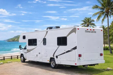 Lidiya's Winnebago Minnie Winnie Class C