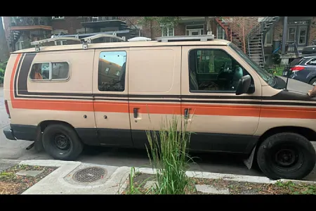 Yaomé Ford Econoline Classe B