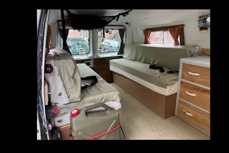 Yaomé Ford Econoline Classe B