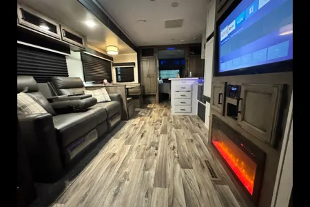 Josh's Venture RV SportTrek 312VBH Travel Trailer