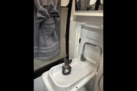 Easy to Drive Thor Motor Coach Scope 18m Class B