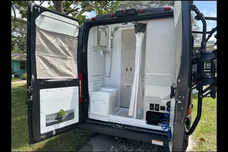 Easy to Drive Thor Motor Coach Scope 18m Class B