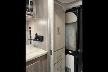 Easy to Drive Thor Motor Coach Scope 18m Class B