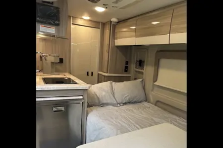 Easy to Drive Thor Motor Coach Scope 18m Class B