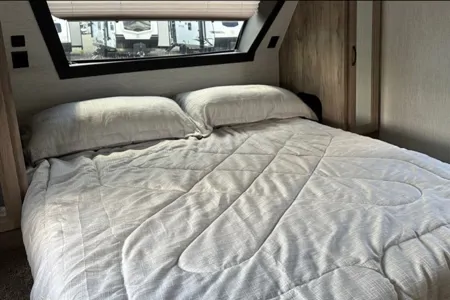 Palomino Solaire Travel Trailer