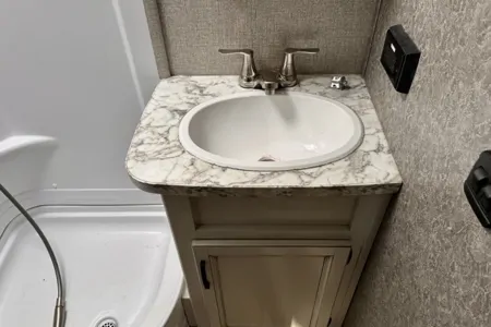 Carleigh's Jayco Jay Feather Hybrid