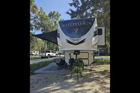 🌄 5th Wheel Camper Rental, Where Comfort Meets Adventure