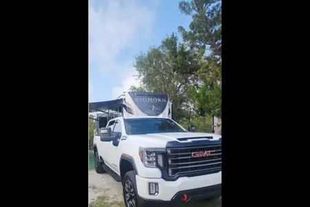 🌄 5th Wheel Camper Rental, Where Comfort Meets Adventure